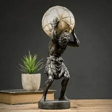 nên chọn đài phun nước để bàn tròn nông hay sâu để ít bắn nước hơn