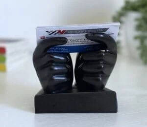 đồ trang trí bàn thác nước phong cách Japandi kết hợp gỗ sồi ấm áp