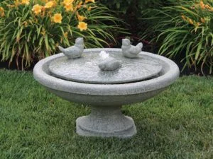 đặt hàng đài phun nước để bàn quà tân gia có hộp quà và thiệp tặng