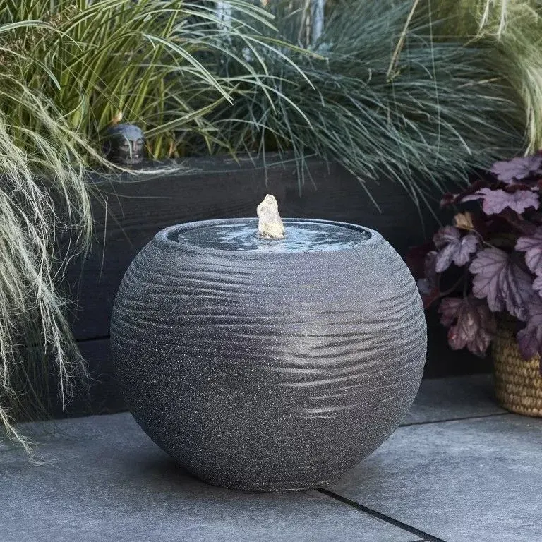 đài phun nước để bàn và bài thiền “gratitude” – setup không gian và props gợi ý