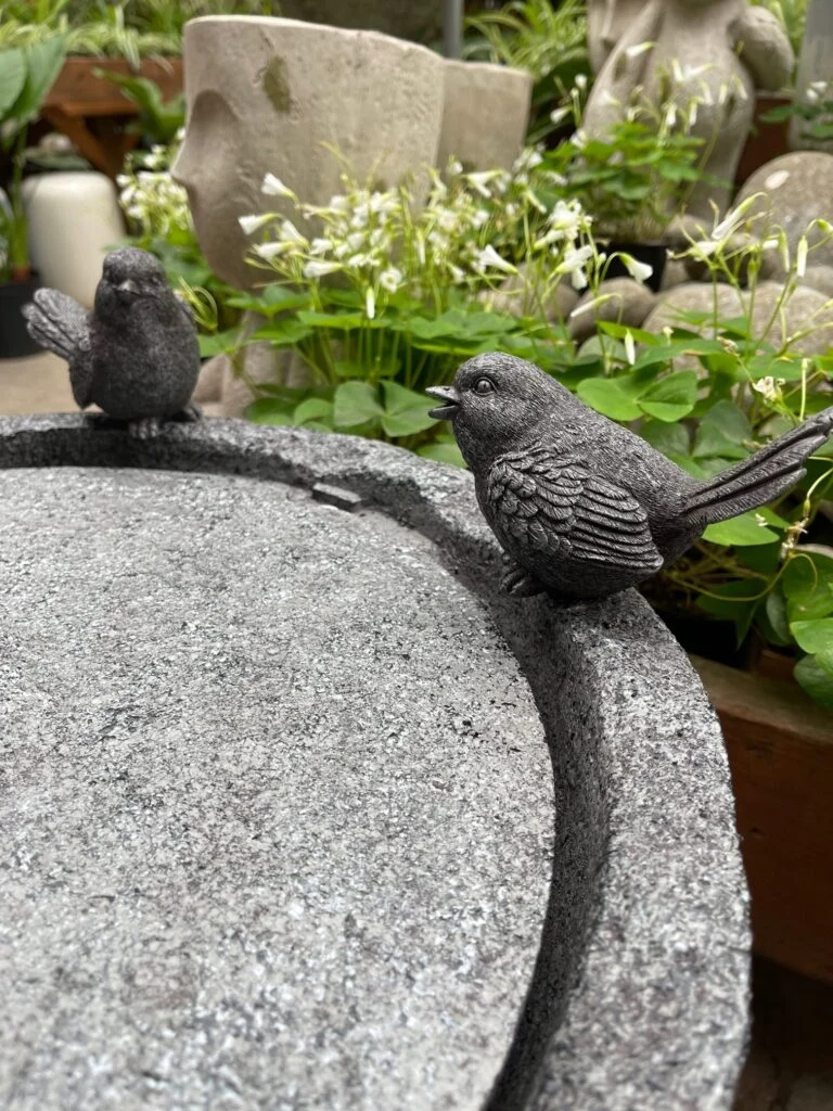 đài phun nước để bàn 3 chim tông xám than hoàn thiện mịn