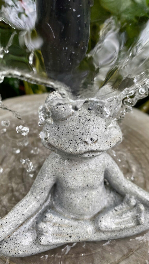 Đài phun nước để bàn có làm dịu tiếng ồn hàng xóm, hiệu quả thực tế?