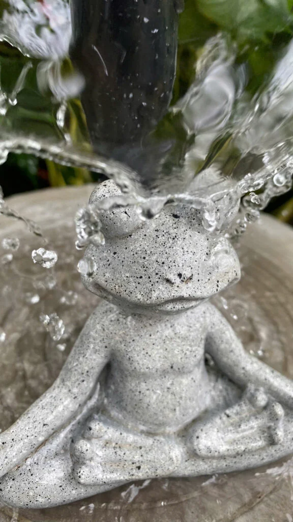 đài phun nước để bàn 49–50cm cho khu đọc lớn