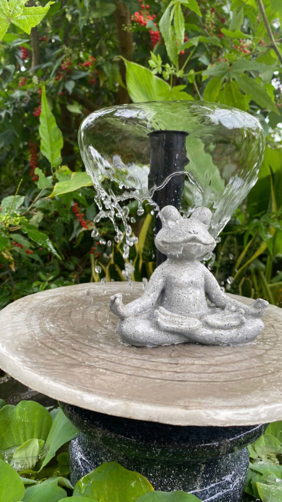 đài phun nước để bàn và bài thiền thở 4-4-4-4: cách kết hợp hiệu quả