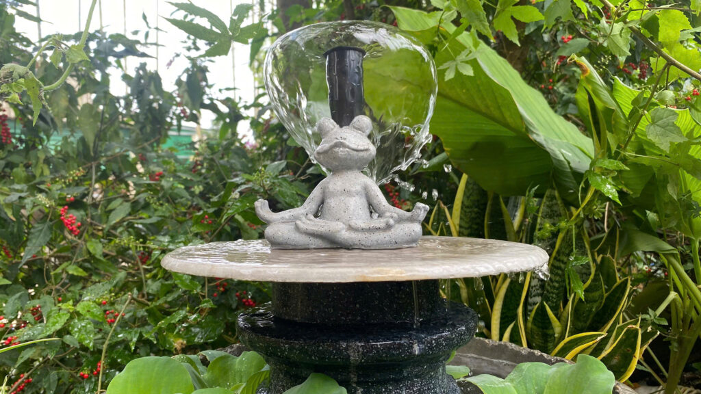 Đồ decor để bàn có chống bám vân tay, nên chọn bề mặt mờ hay bóng?