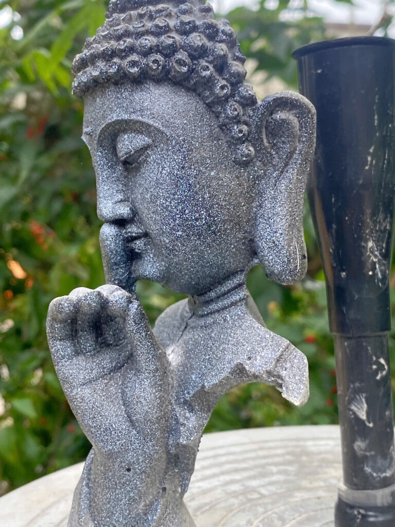 Đài phun nước để bàn cho người mệnh Thuỷ nên chọn kiểu nào?